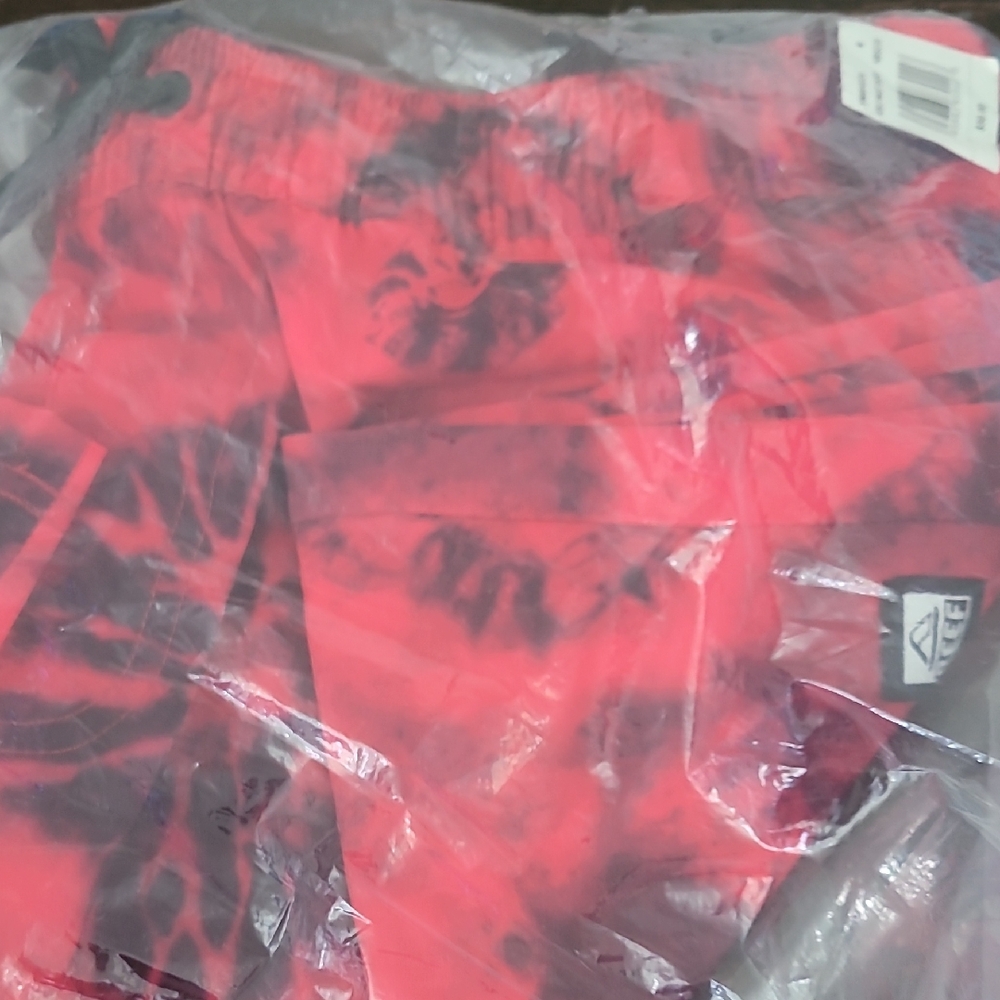 Reef Bob Elastic Waist Bathing Swim Trunks Medium. Red And Black NIP